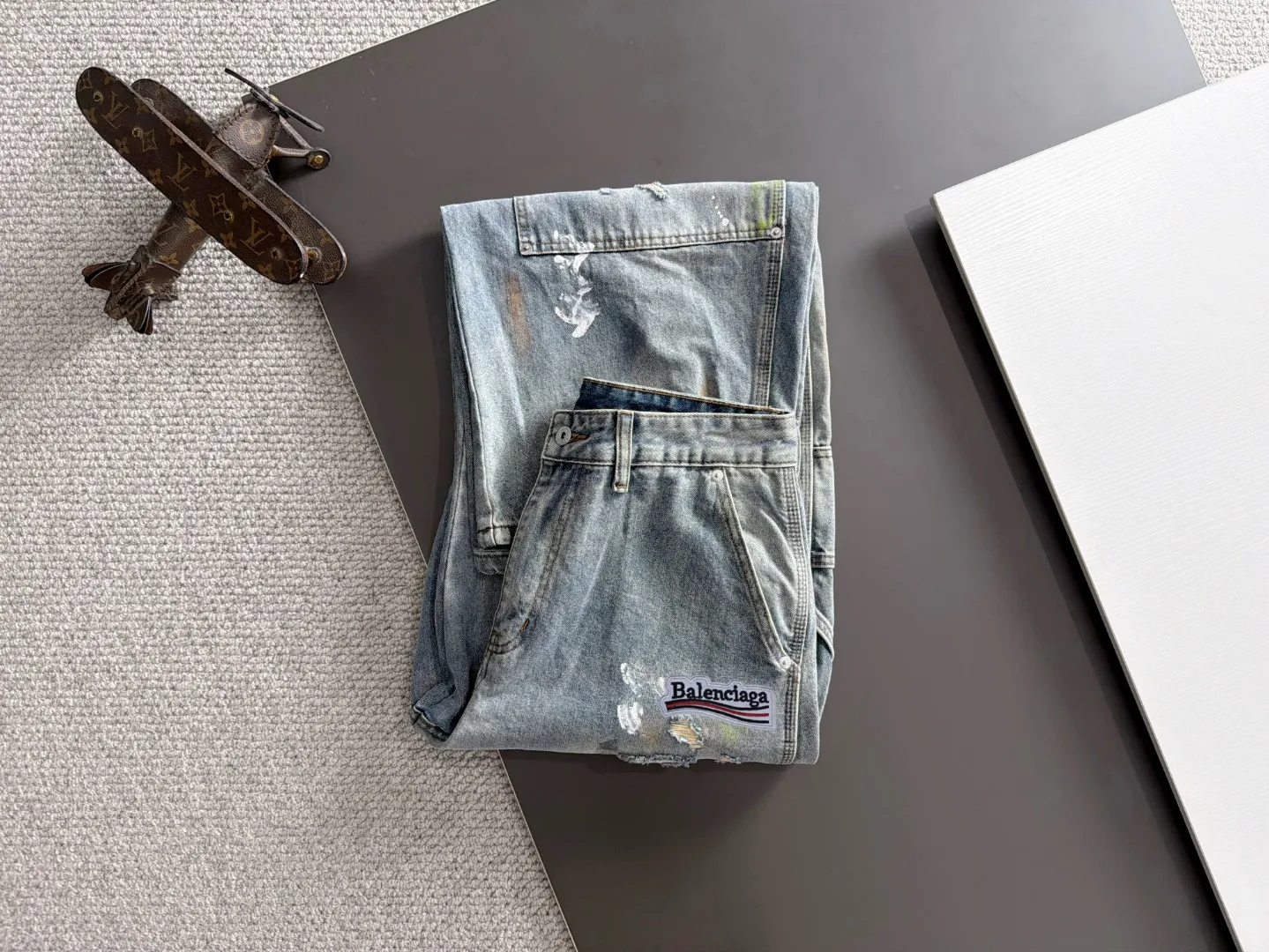 Premium Quality 2026 ， ， ， 。 ， ， 、 。 ， ， “ ” “ ” 。 ， Breathable， ， 。Classic ， ， ， ， ， 。 “ ” —— ， ， ， ， 。 ， Retro ， ， 。 ， ， ， 。 T ， 。 ， ； ， Classic。 —— ， 。 : :S-3XL